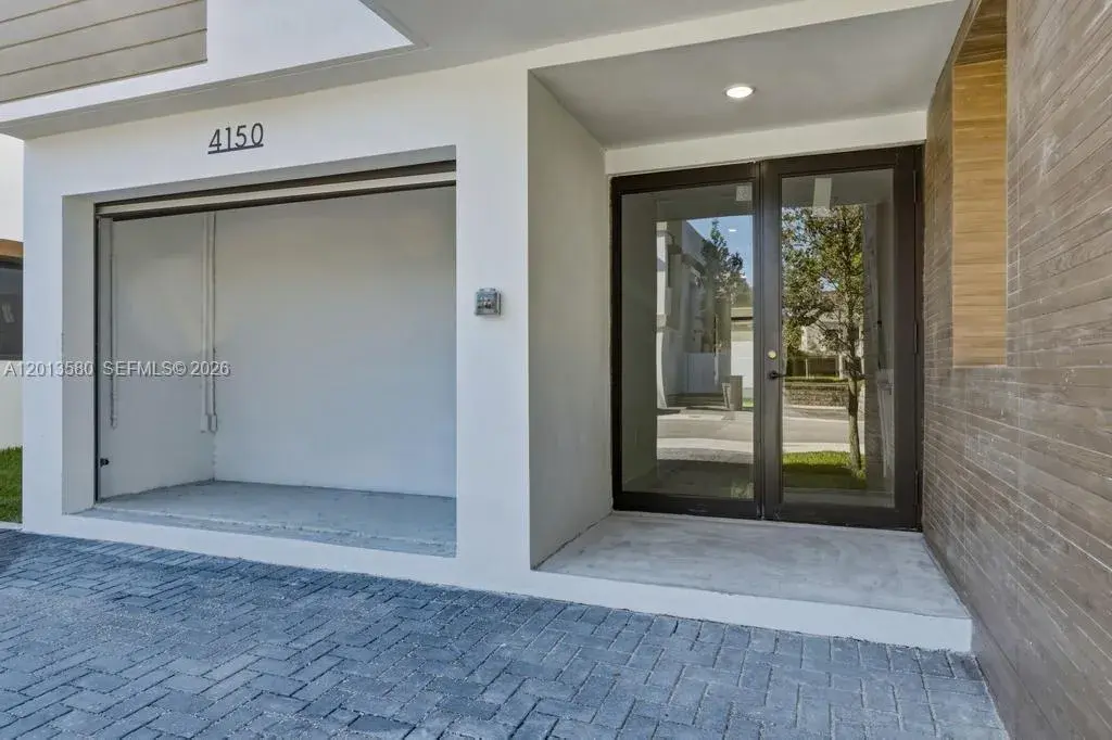 4120 S Oak Pl, Dania Beach FL 33314