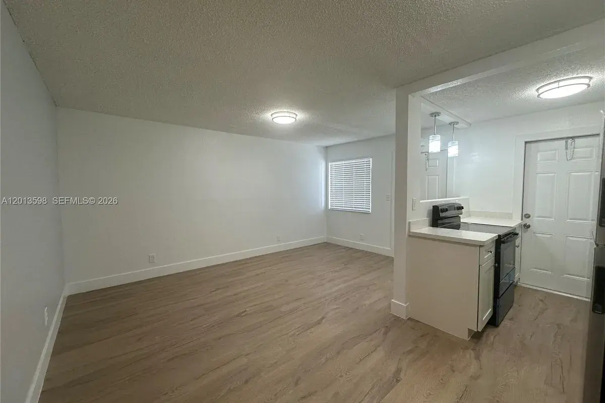 2325 Arthur St # 5, Hollywood FL 33020