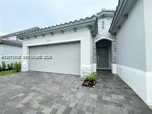 863 SE 26th Ter # 0, Homestead FL 33035 photo 4