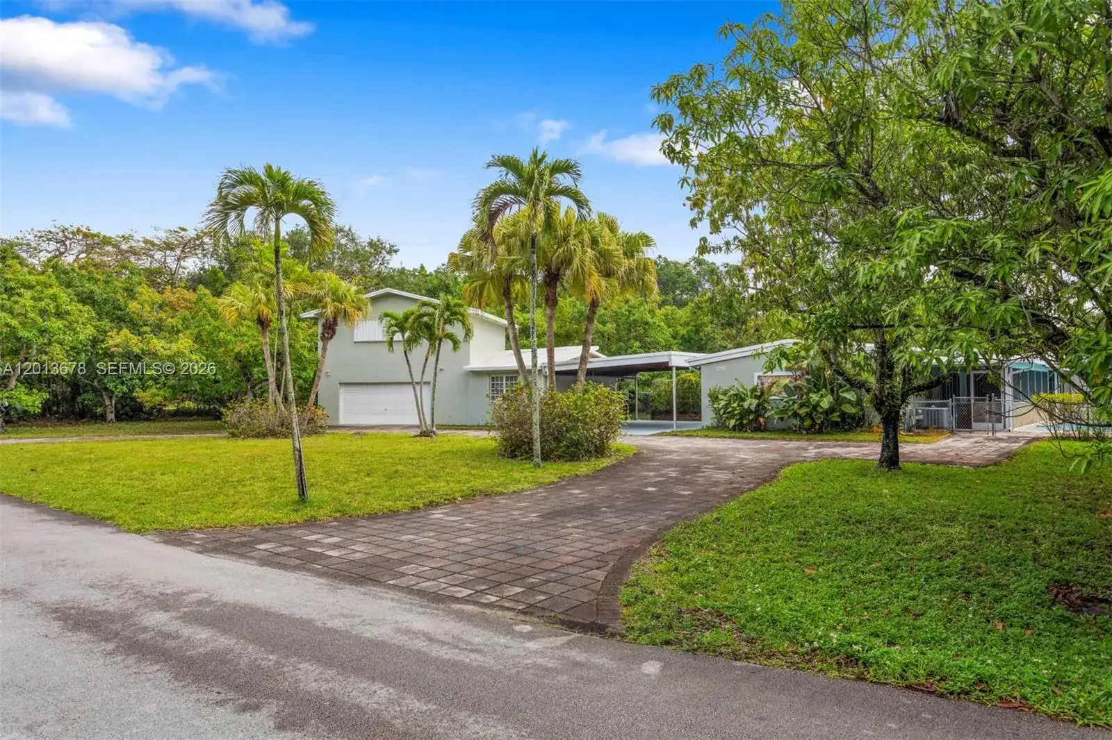 10851 SW 68th Ave, Pinecrest FL 33156 photo 2