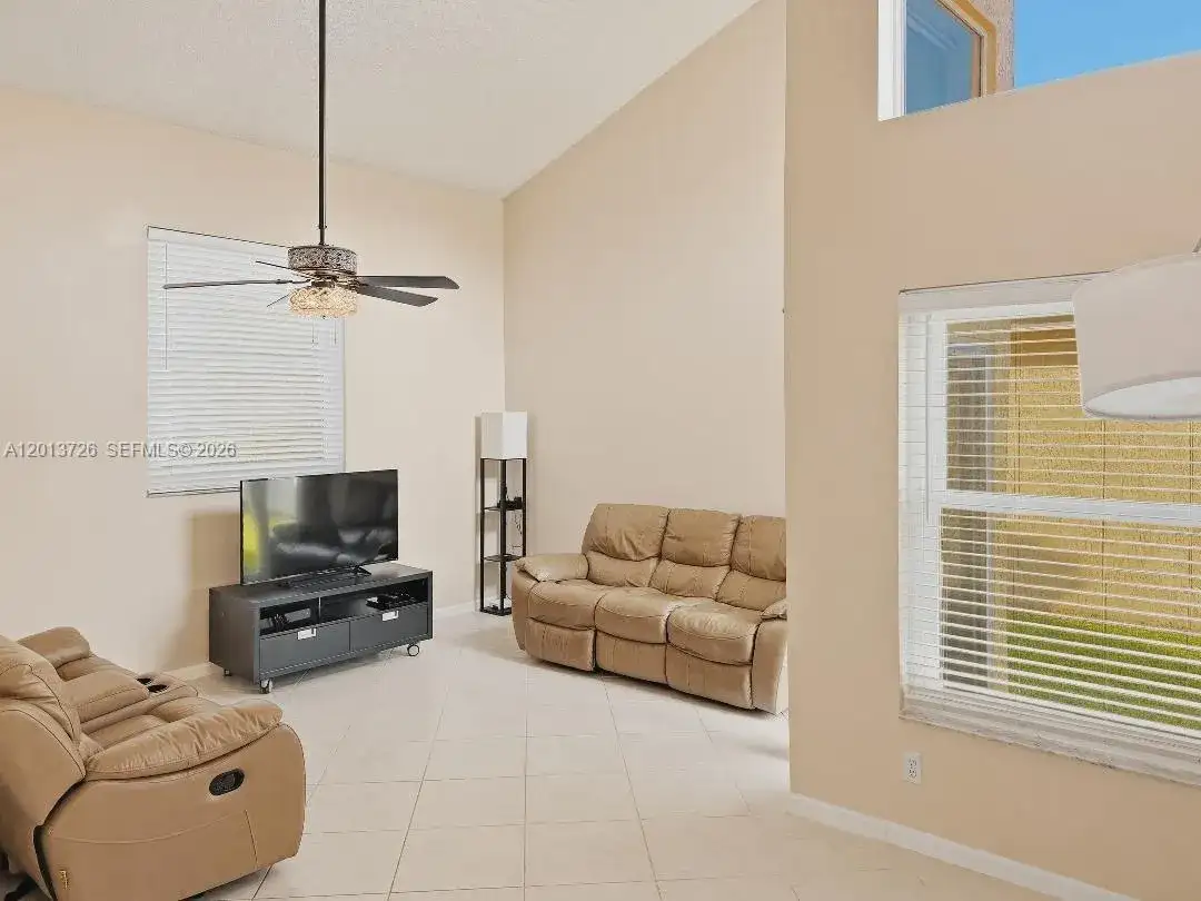 6001 NW 43rd Ter, Coconut Creek FL 33073 photo 2