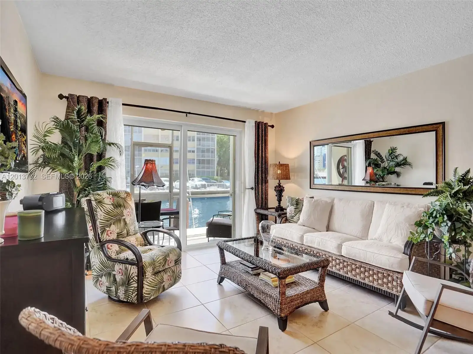 2600 Diana Dr # 105, Hallandale Beach FL 33009