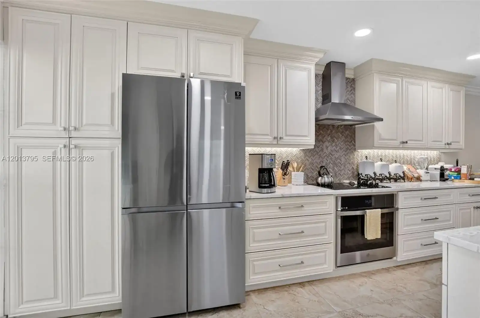 8749 Belle Aire Dr, Boca Raton FL 33433