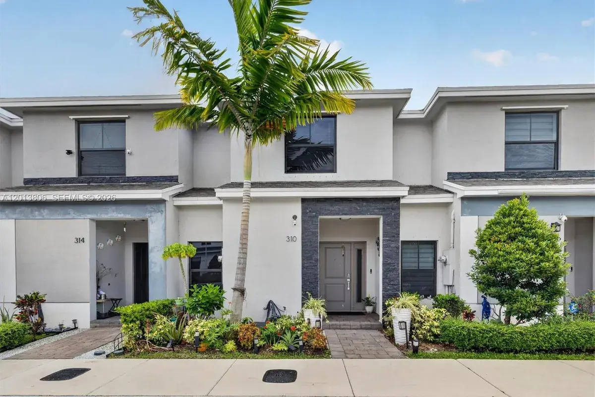 310 NE 1st Dr, Florida City FL 33034