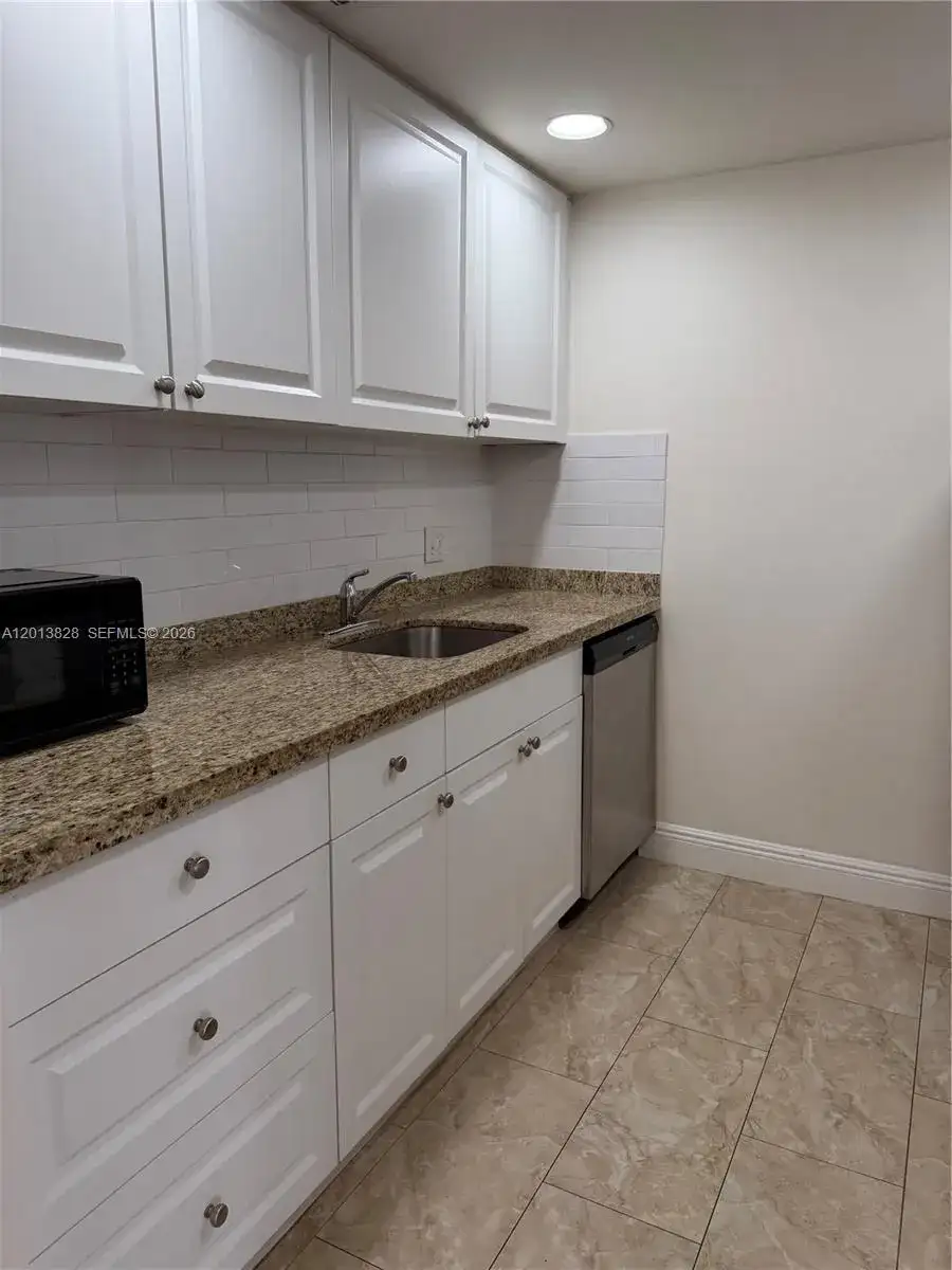 1551 SW 135th Ter # 311G, Pembroke Pines FL 33027 photo 2