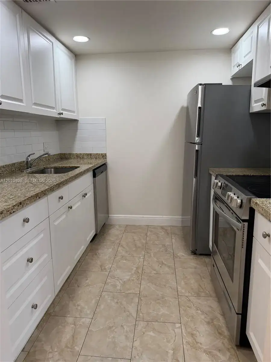 1551 SW 135th Ter # 311G, Pembroke Pines FL 33027 photo 3