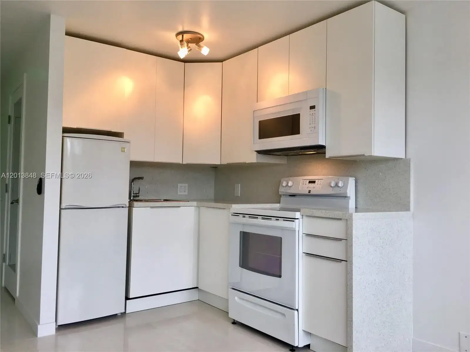 6484 Indian Creek Dr # 205, Miami Beach FL 33141 photo 3