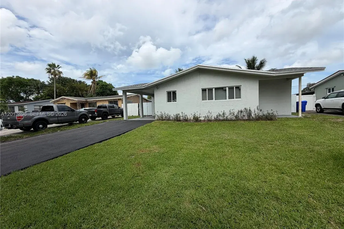 2241 N 62nd Ave, Hollywood FL 33024