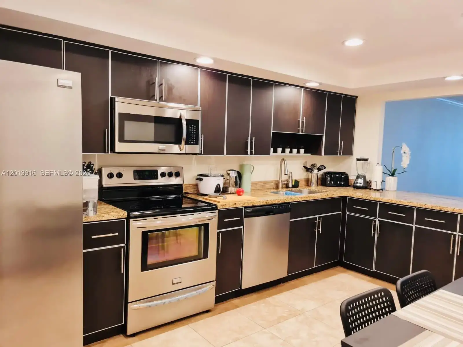2500 Parkview Dr # 2114, Hallandale Beach FL 33009 photo 2