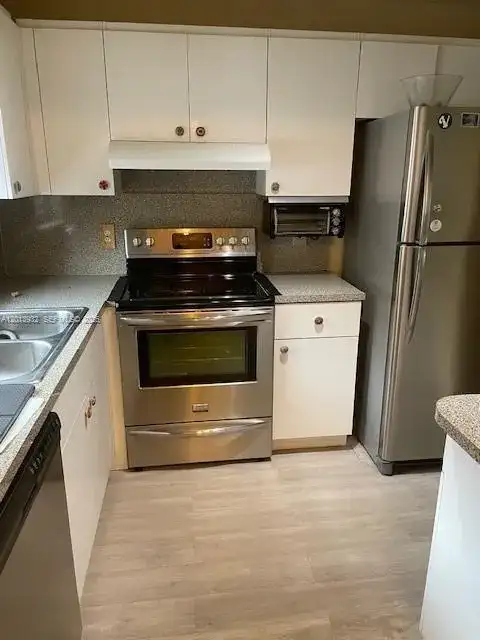 807 W Oakland Park Blvd # G2, Oakland Park FL 33311 photo 2