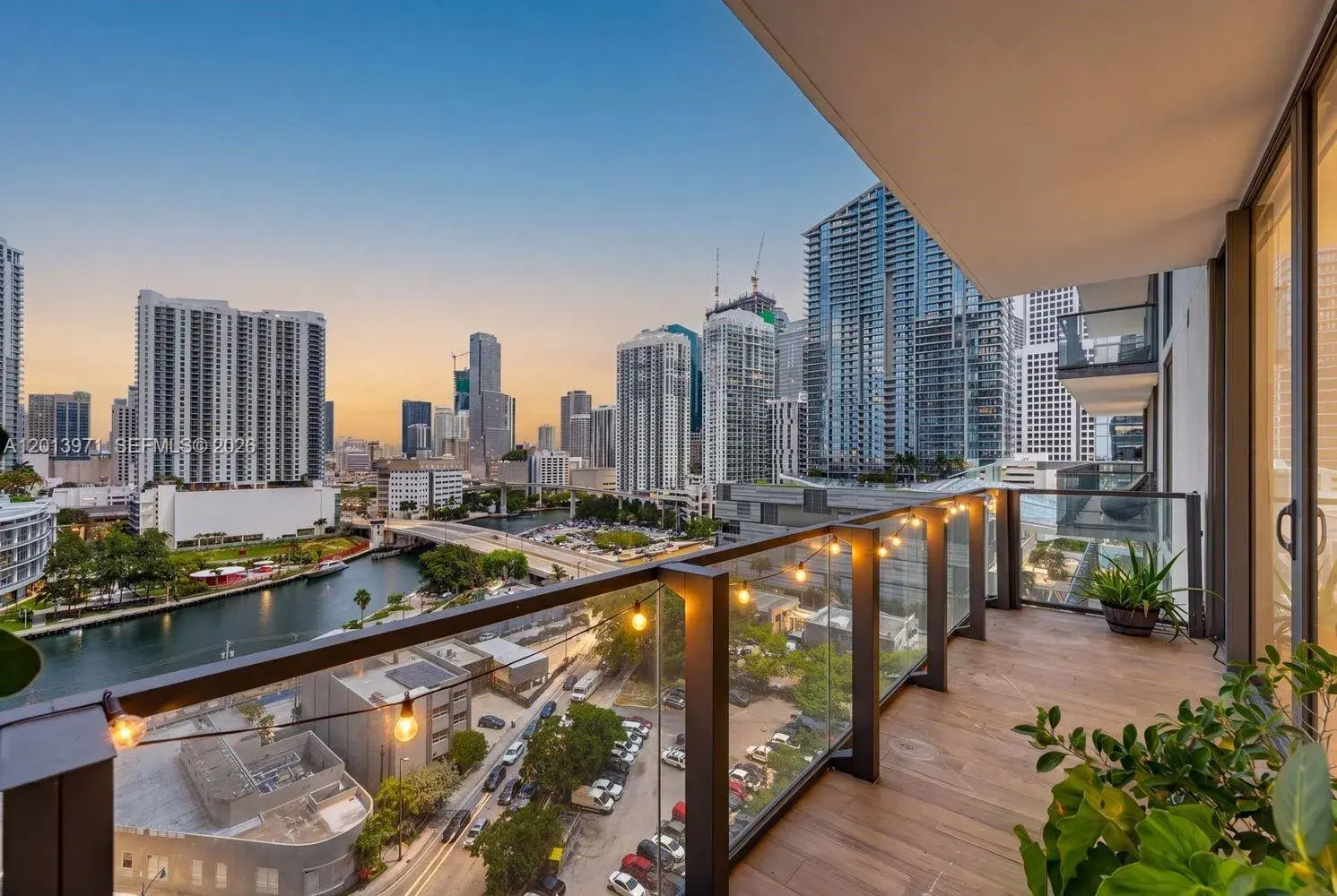 3 bedroom 3 bath Residential for sale at 88 SW 7th St # 1012, Miami FL 33130