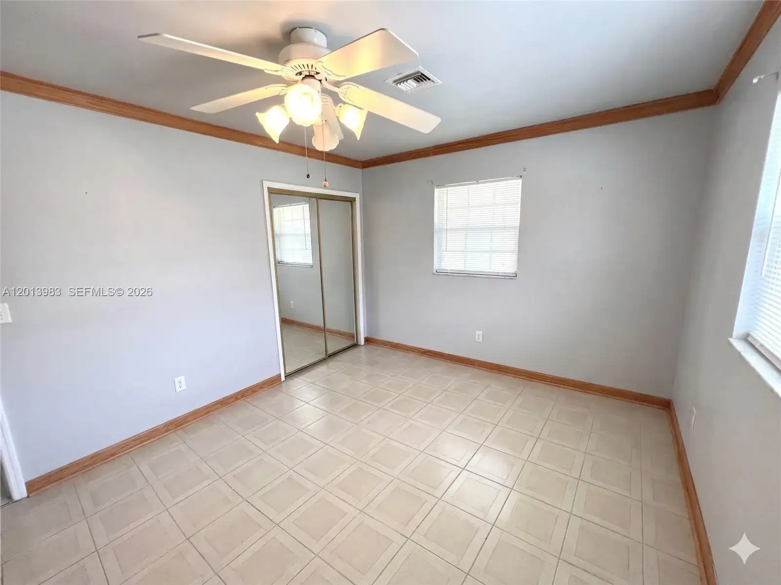 371 SW 67th Ter, Pembroke Pines FL 33023 photo 4