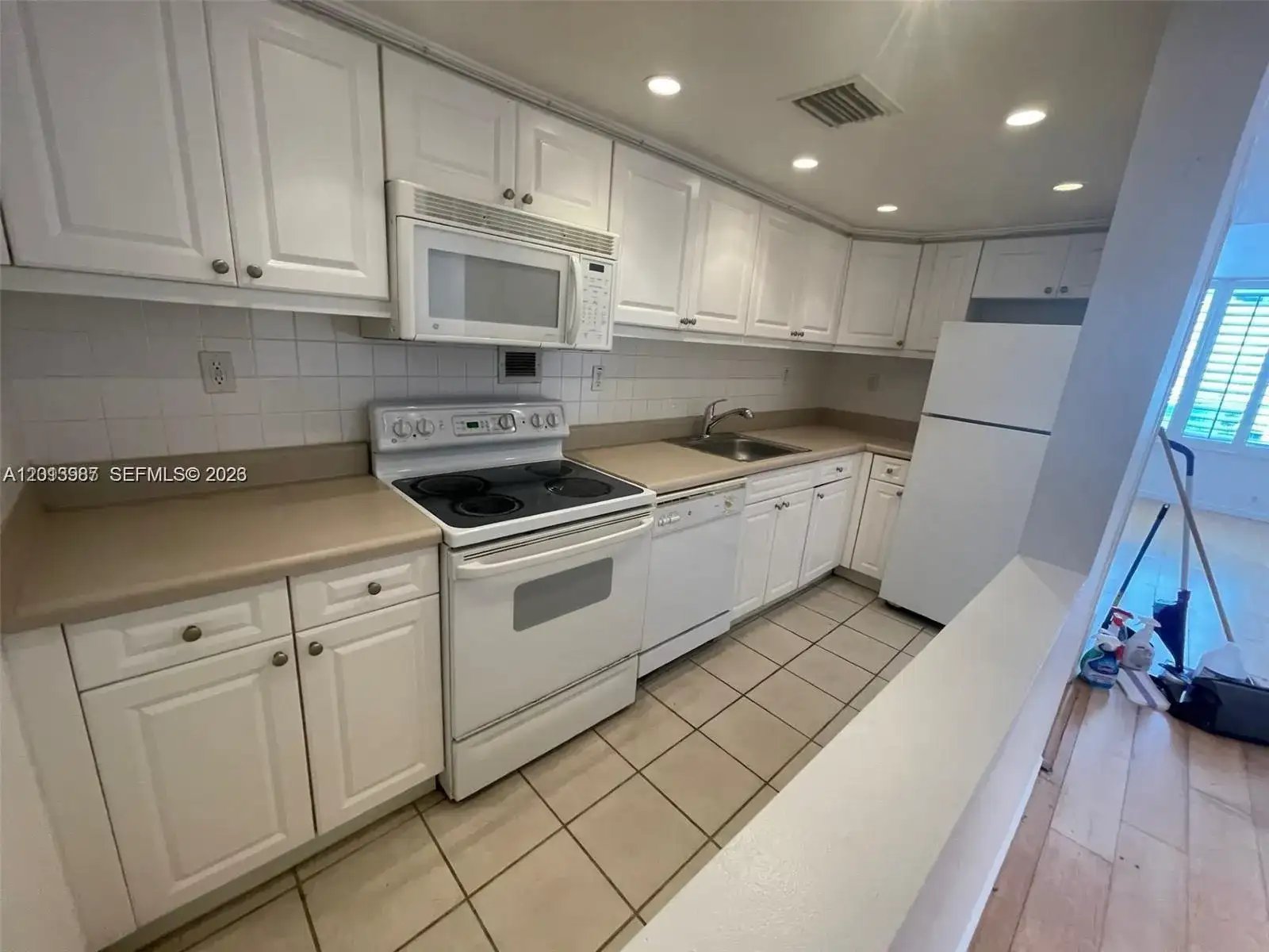 1000 West Ave # 1122, Miami Beach FL 33139 photo 2