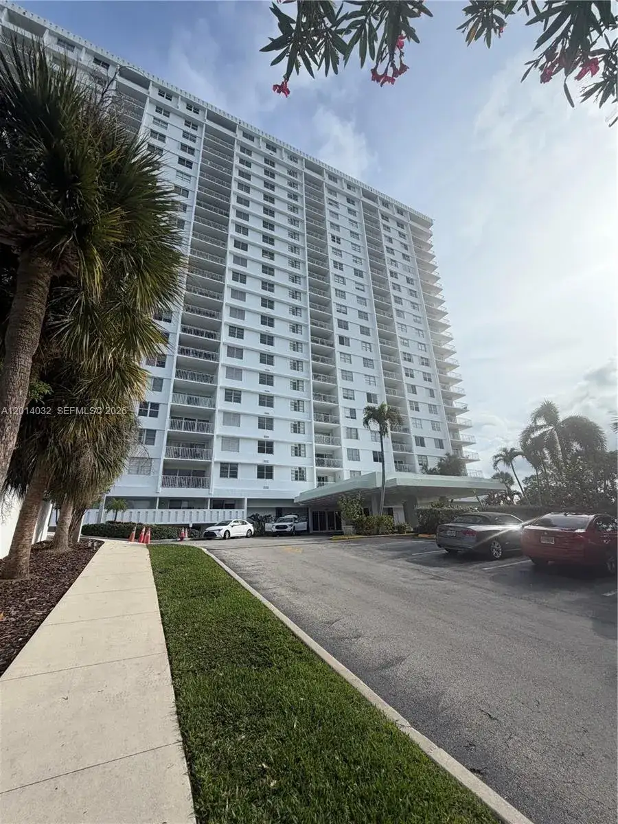 500 Bayview Dr # 1631, Sunny Isles Beach FL 33160