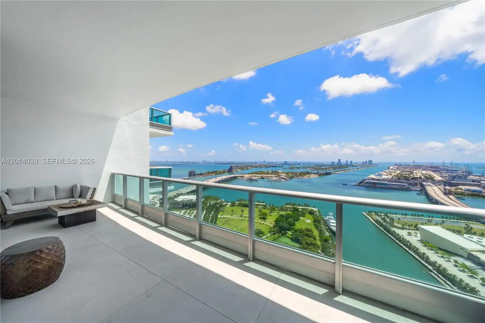 900 Biscayne Blvd # 4202, Miami FL 33132 photo 2