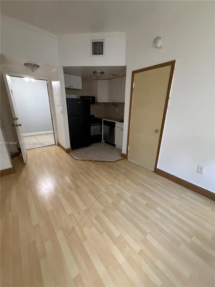 1342 Drexel Ave # 205, Miami Beach FL 33139 photo 2