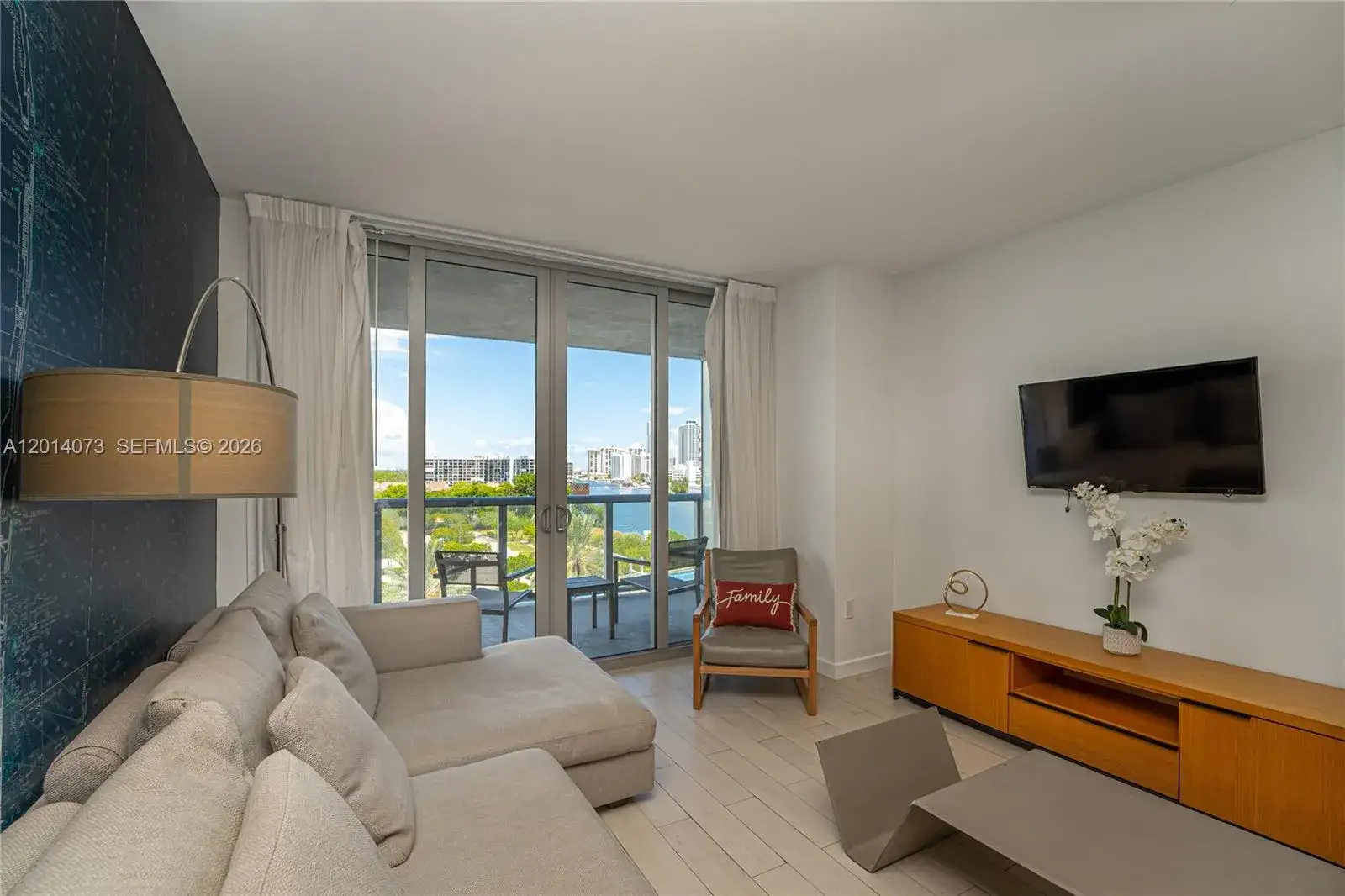 2602 E Hallandale Beach Blvd # R806, Hallandale Beach FL 33009