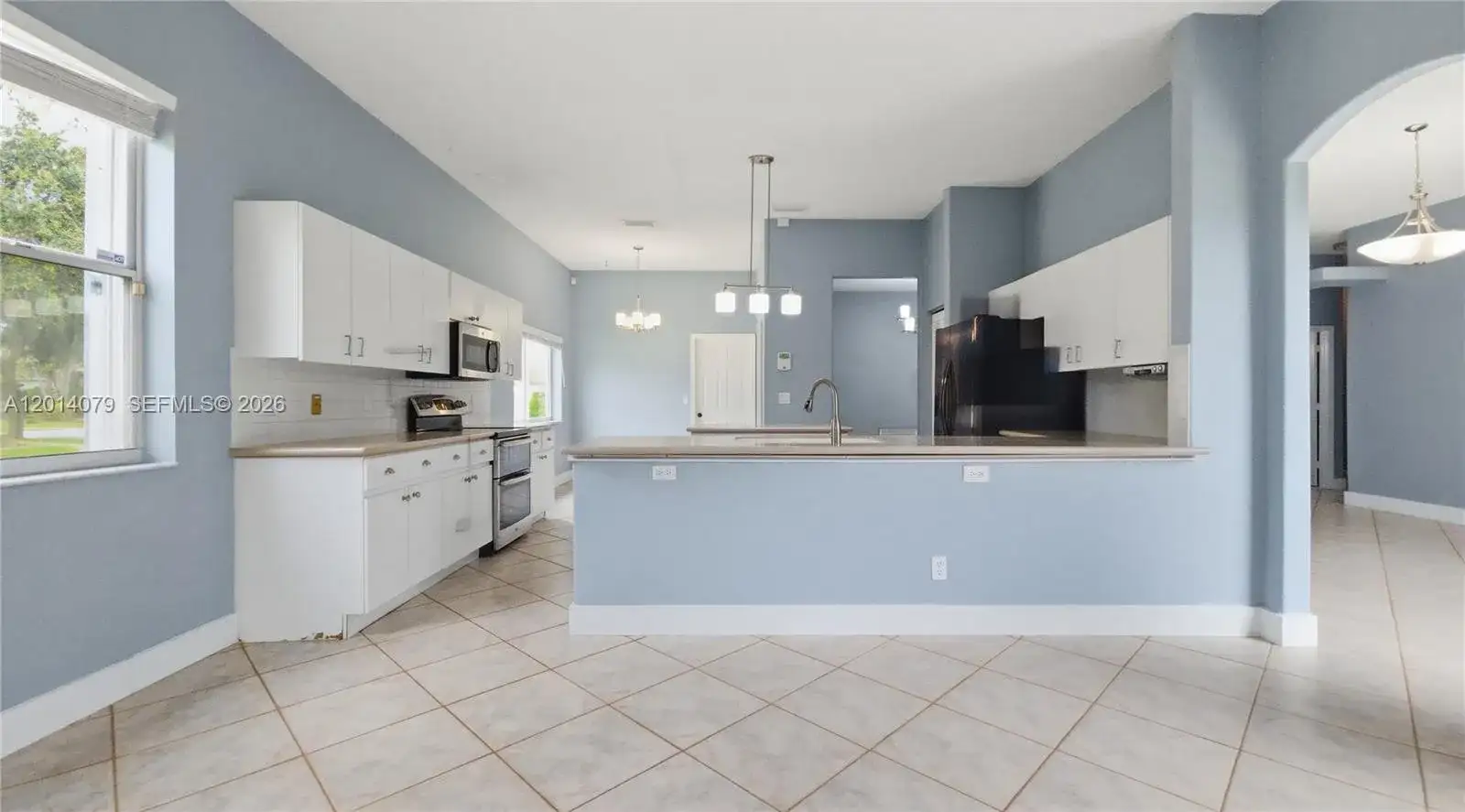 1101 NW 180th Ave, Pembroke Pines FL 33029 photo 5