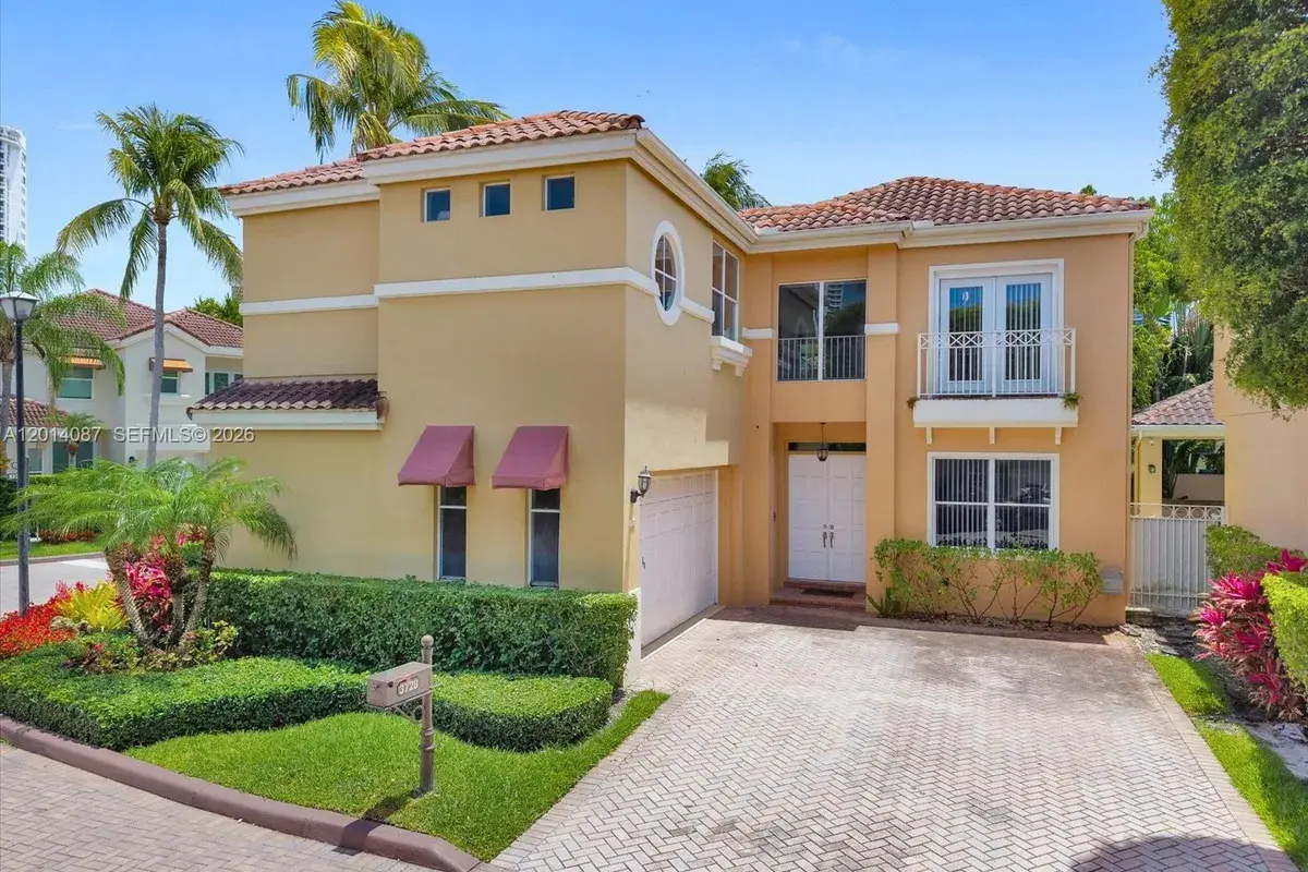3728 NE 208th Ter, Aventura FL 33180