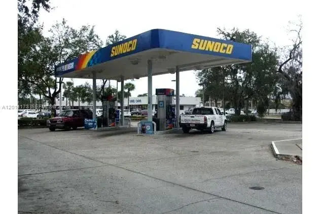 895 N Nova, Daytona FL 32117