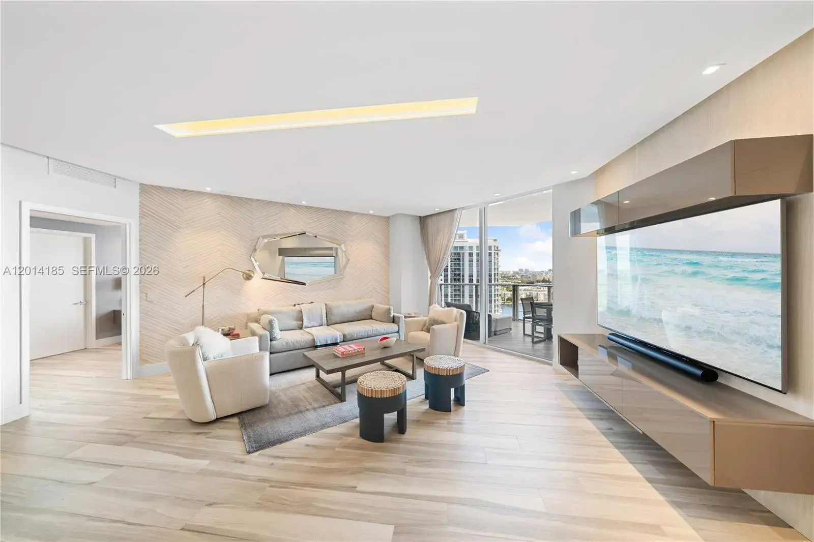 17111 Biscayne Blvd # 2107, North Miami Beach FL 33160