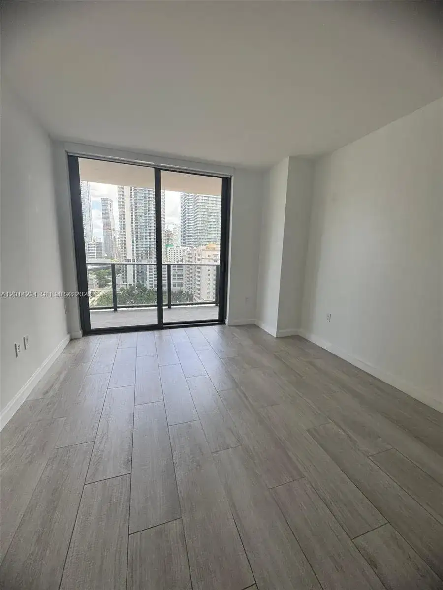45 SW 9th St # 1104, Miami FL 33130 photo 5