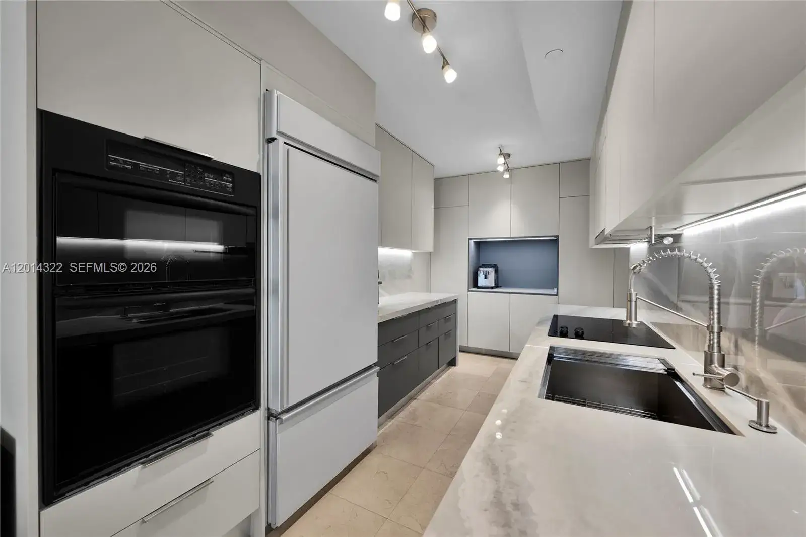 1800 S Ocean Dr # 2007, Hallandale Beach FL 33009