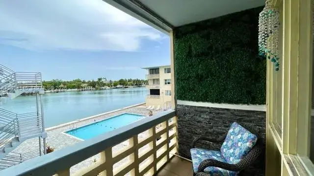 6484 Indian Creek # 242, Miami Beach FL 33141