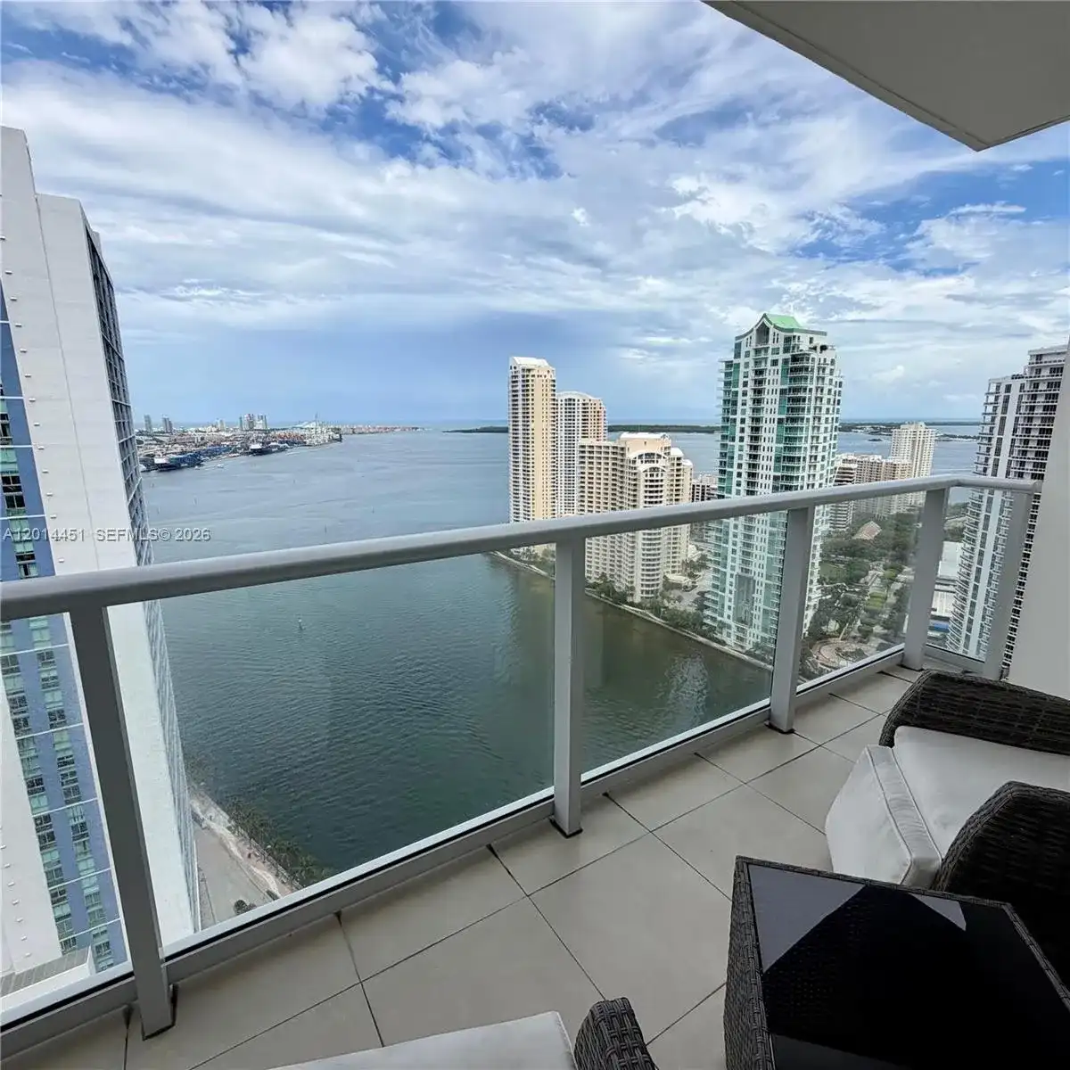 300 S Biscayne Blvd # 3212, Miami FL 33131
