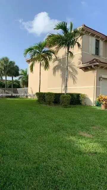 8879 SW 227th Ter, Cutler Bay FL 33190 photo 2