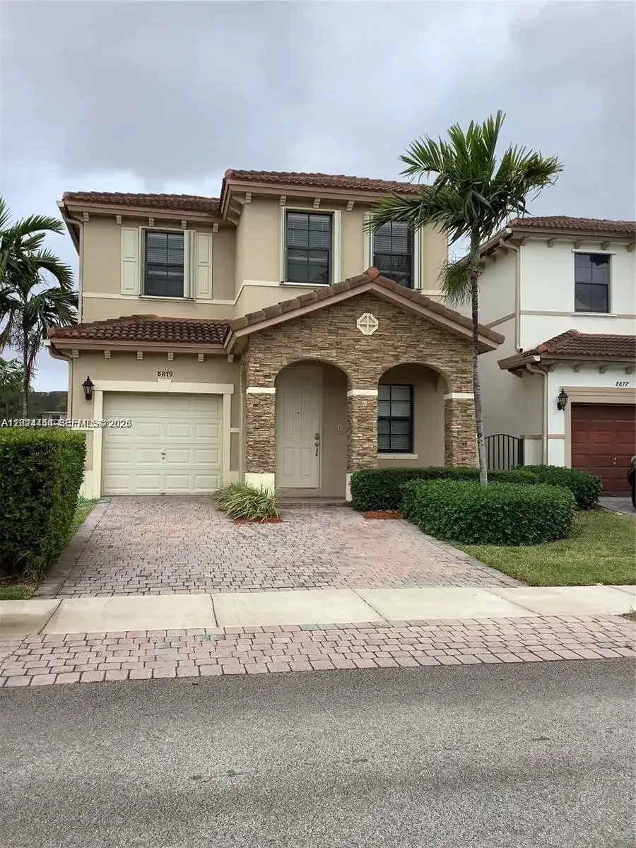 8879 SW 227th Ter, Cutler Bay FL 33190 photo 4