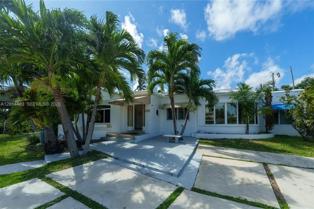 701 Hollywood Blvd, Hollywood FL 33019