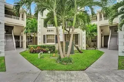 2871 N Oakland Forest Dr # 210, Oakland Park FL 33309 photo 3