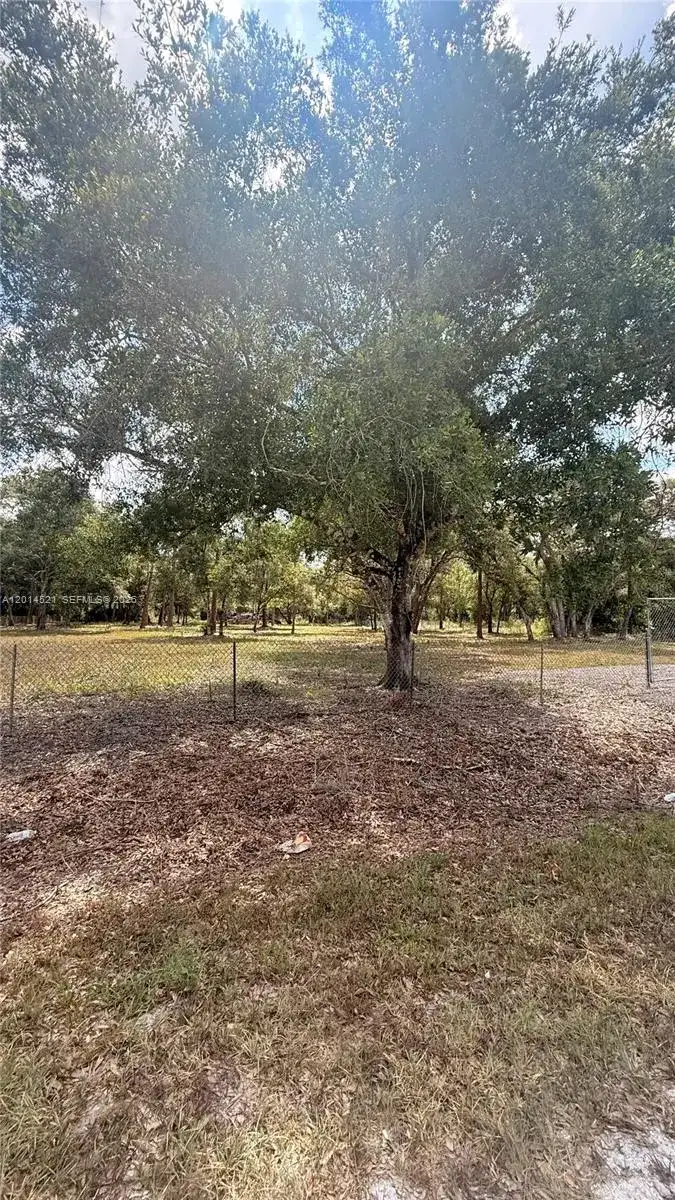 465 S Estribo st, Clewiston FL 33440-2613 photo 3