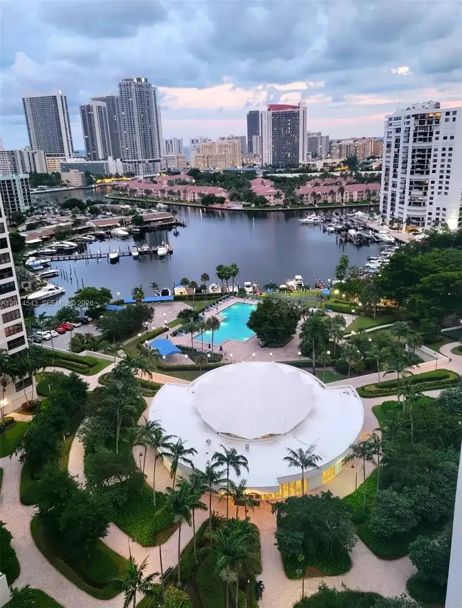 600 Three Islands Blvd # 418, Hallandale Beach FL 33009 photo 4