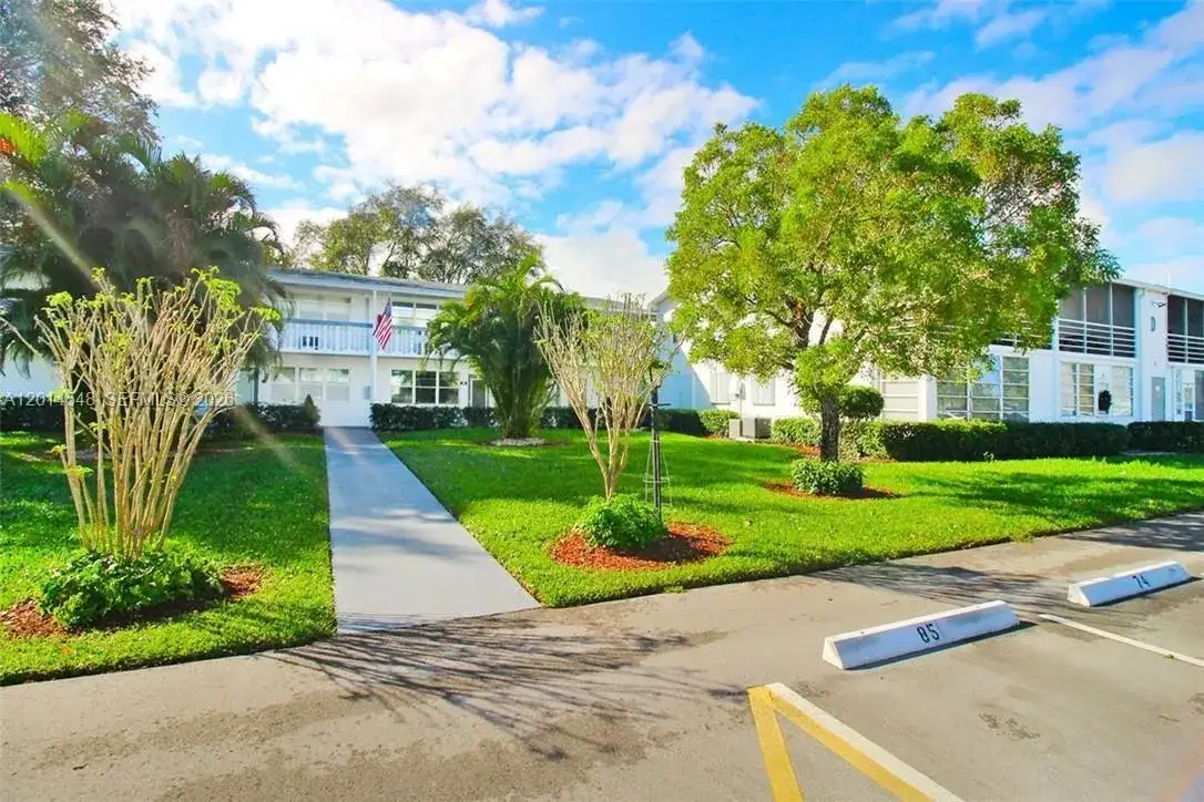 70 Prescott D # 70, Deerfield Beach FL 33442 photo 2