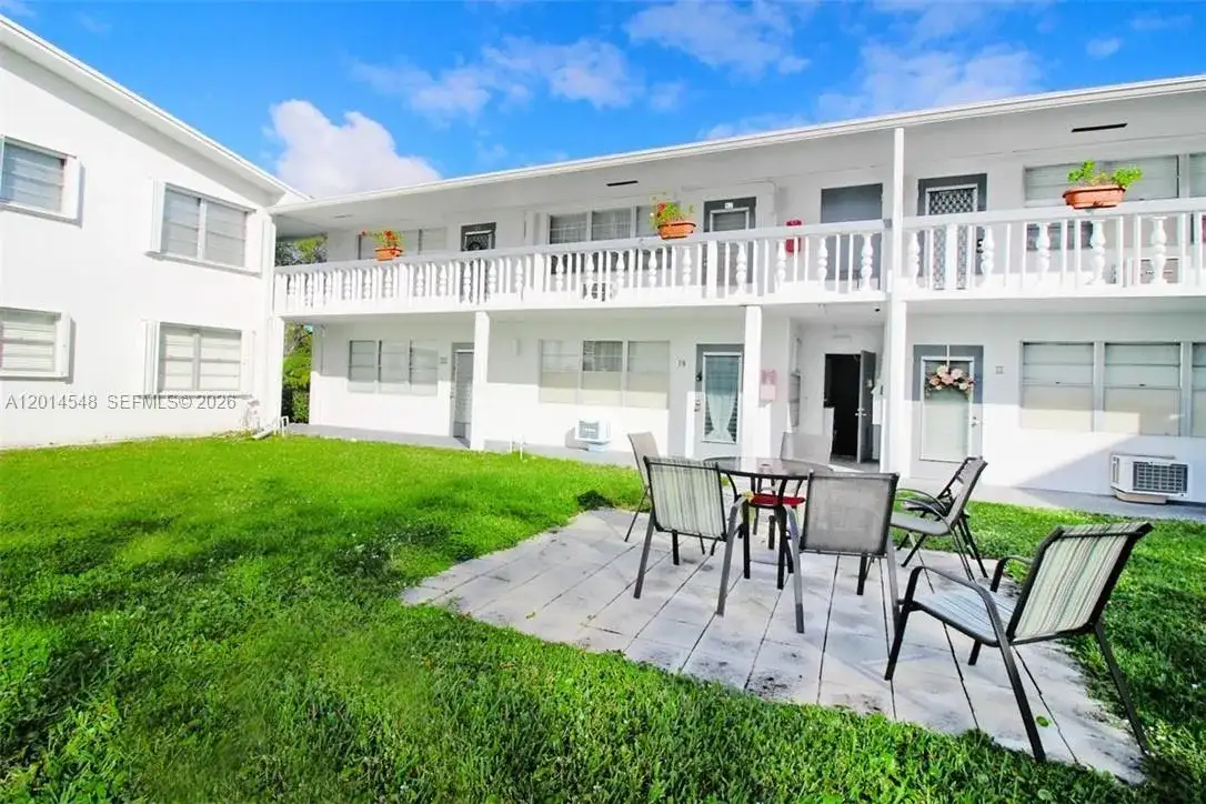 70 Prescott D # 70, Deerfield Beach FL 33442 photo 3