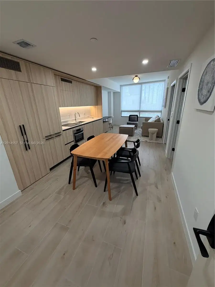 225 N Miami av # 907, Miami FL 33128 photo 2