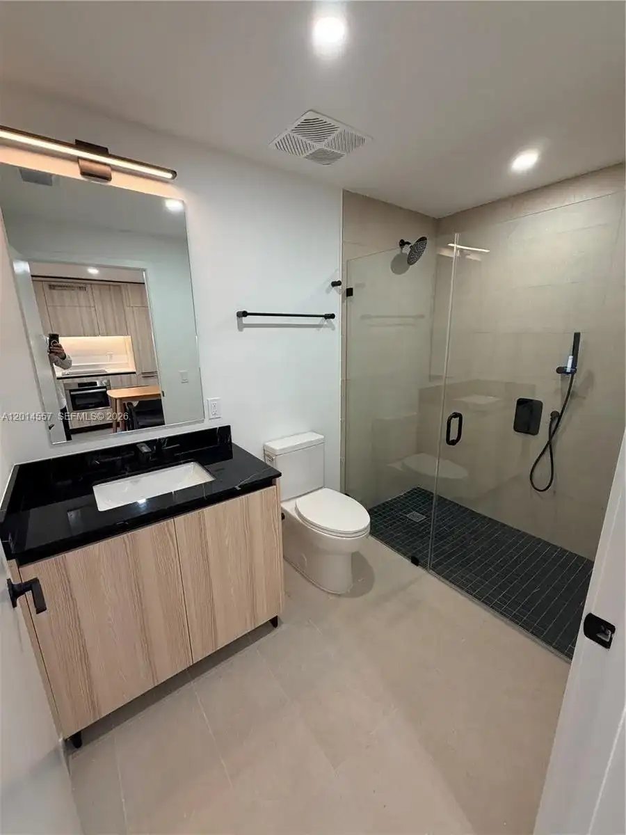 225 N Miami av # 907, Miami FL 33128 photo 3