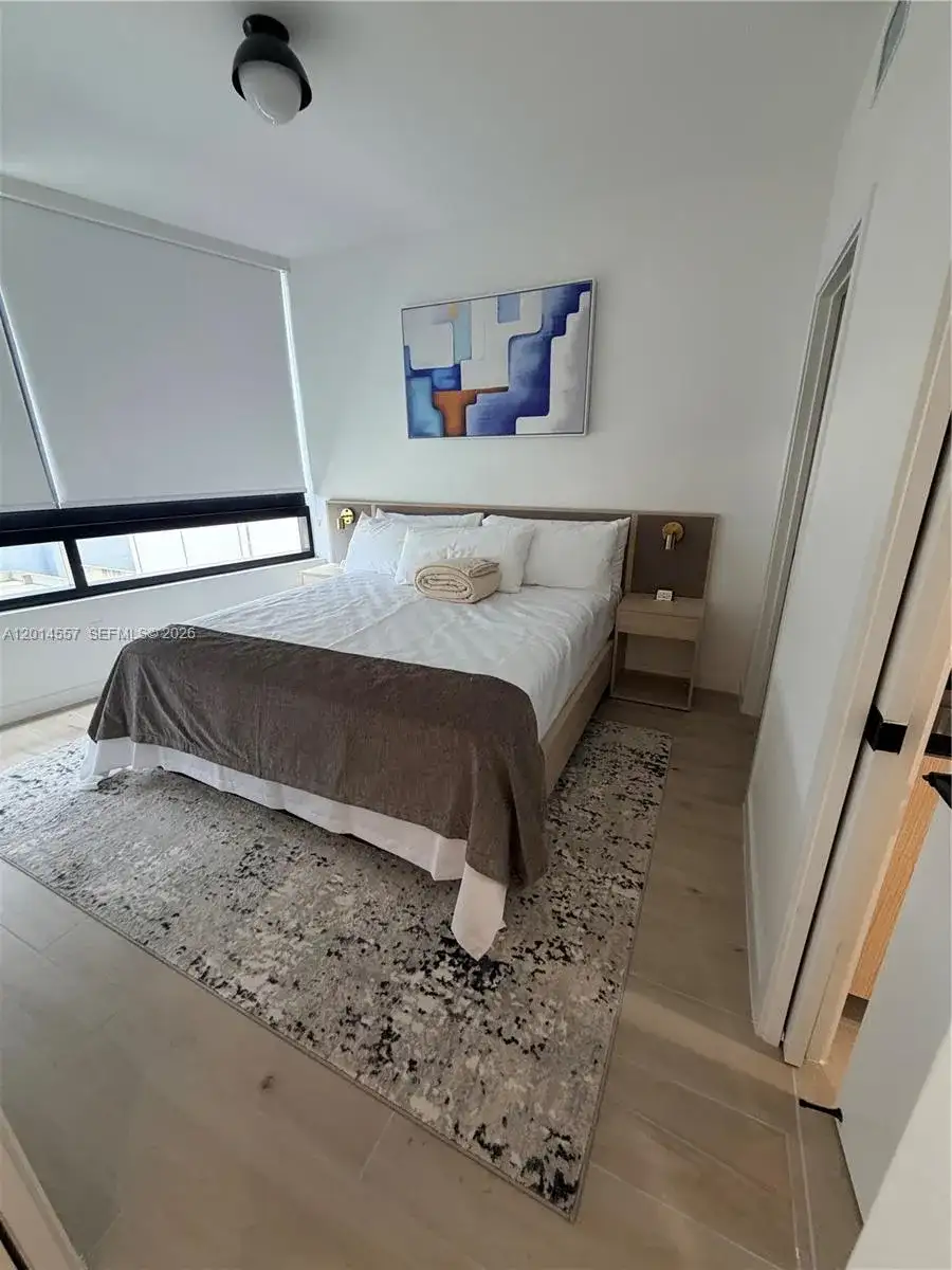 225 N Miami av # 907, Miami FL 33128 photo 4
