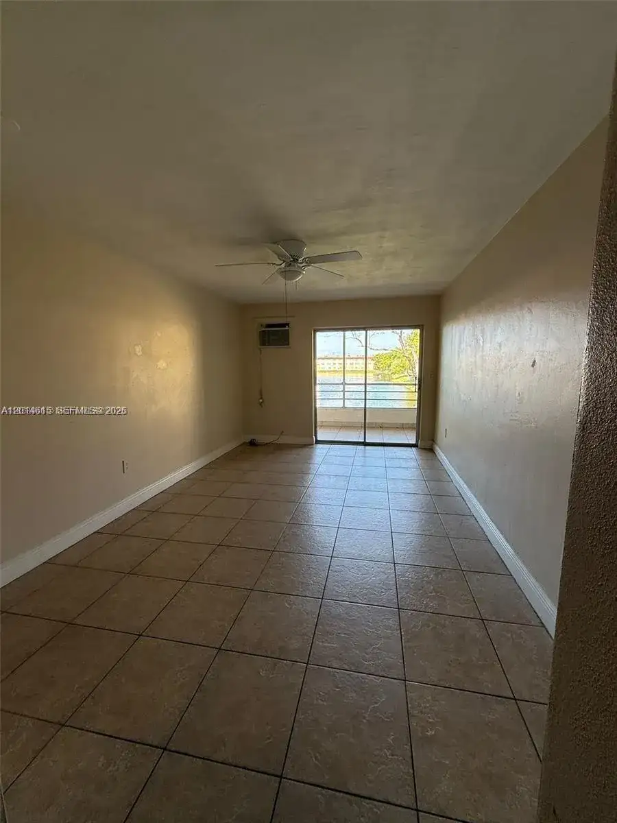 18707 NE 2nd Ave # 918, Miami FL 33179 photo 5