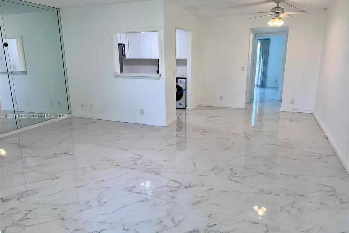 272 Dorset # G, Boca Raton FL 33434