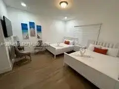 613 NW 10th St, Hallandale Beach FL 33009 photo 3