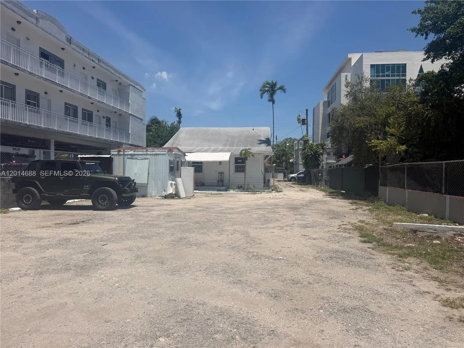 1236 NW 5th St, Miami FL 33125