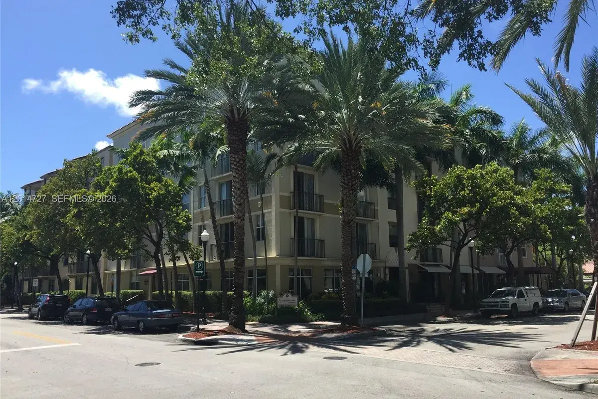 1900 Van Buren St # 214B, Hollywood FL 33020