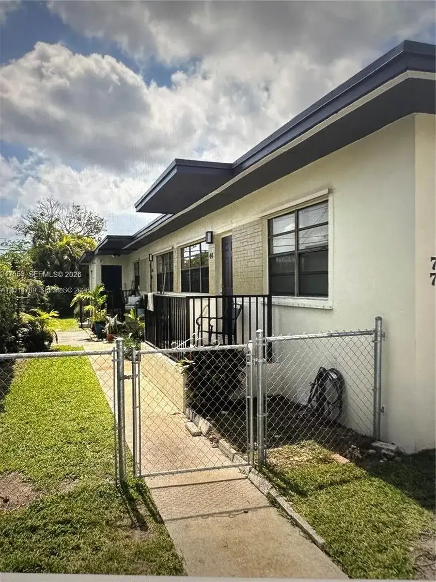 7546 NW 2nd Ter, Miami FL 33126 photo 2