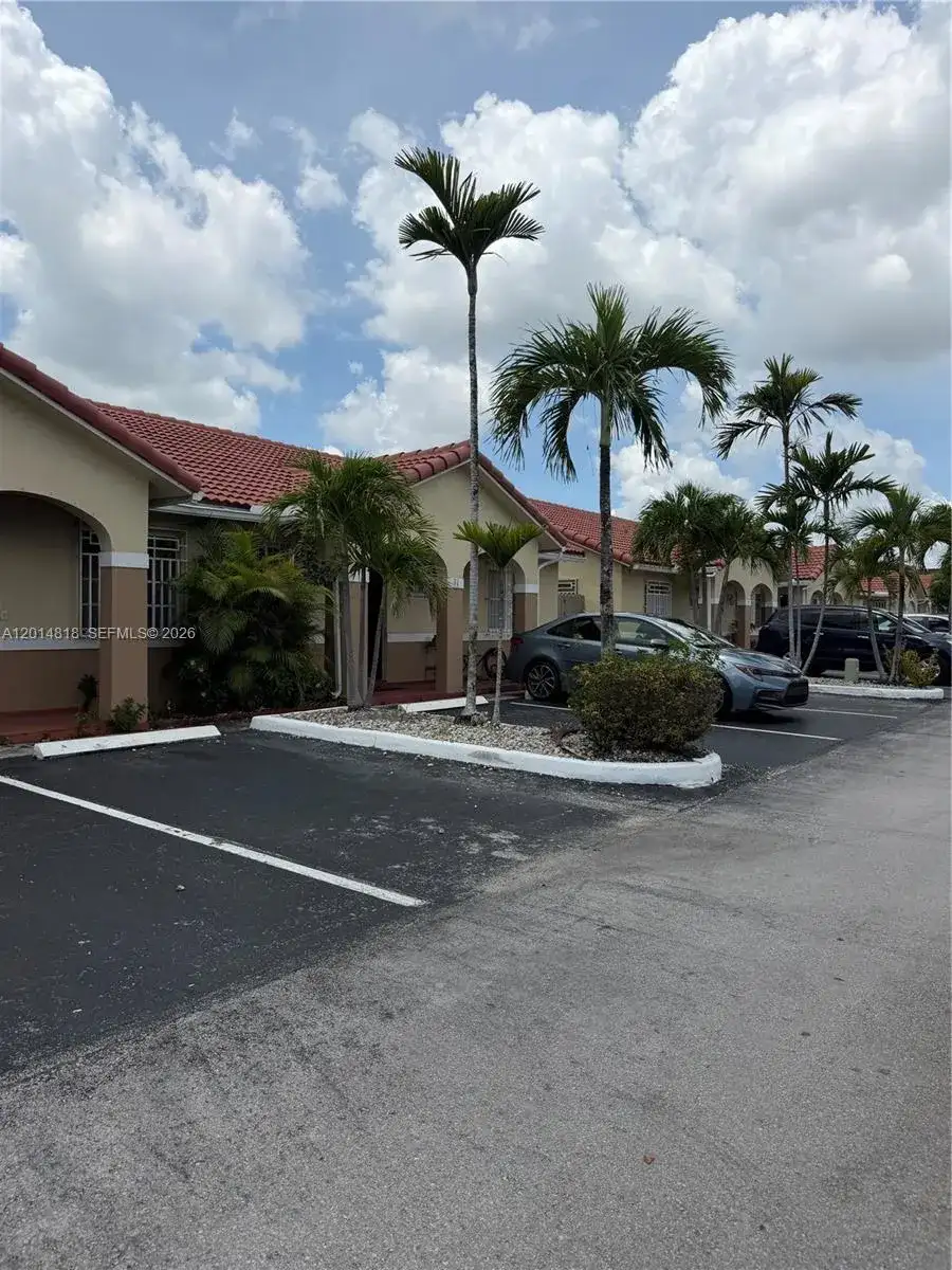 7101 W 24th Ave # 14, Hialeah FL 33016 photo 2