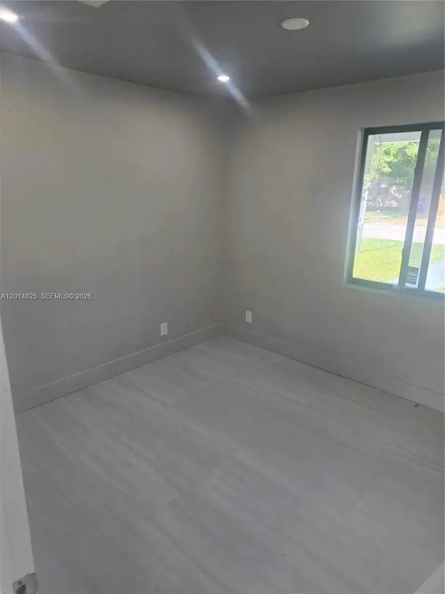 3300 SE 6th St, Pompano Beach FL 33062 photo 2