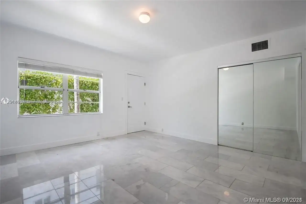 928 Jefferson Ave, Miami Beach FL 33139 photo 3