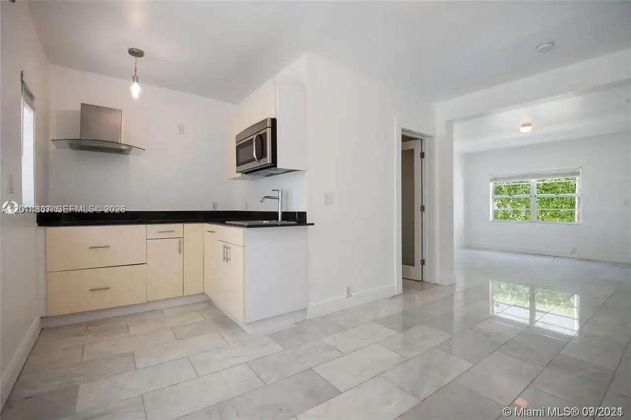 928 Jefferson Ave, Miami Beach FL 33139 photo 4